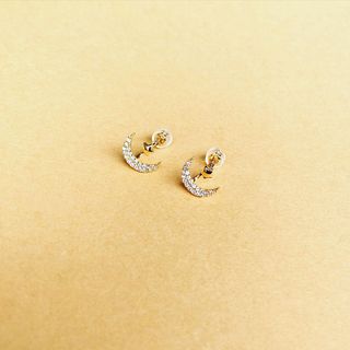 Photo by ToSeRu / ウォッチ&ジュエリーオンラインショップ on June 30, 2021. May be an image of jewelry.